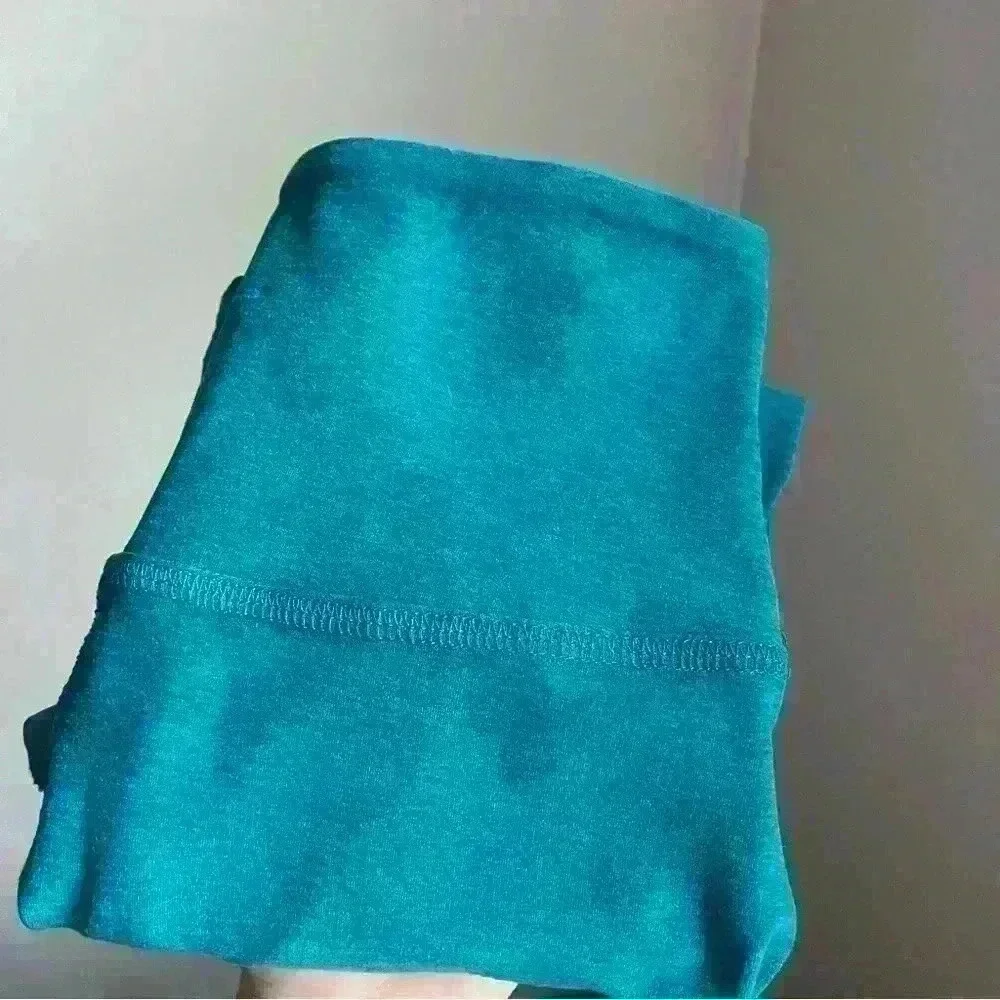 BEYOND YOGA Teal Capri Leggings SIZE XS - Picture 2 of 6